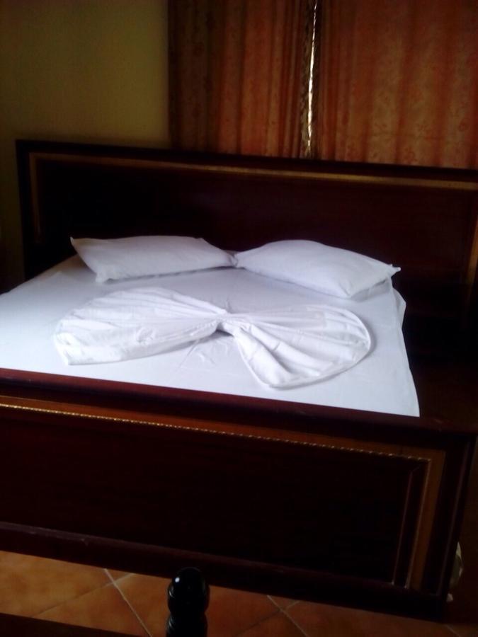 טיראנה Hotel Deja מראה חיצוני תמונה